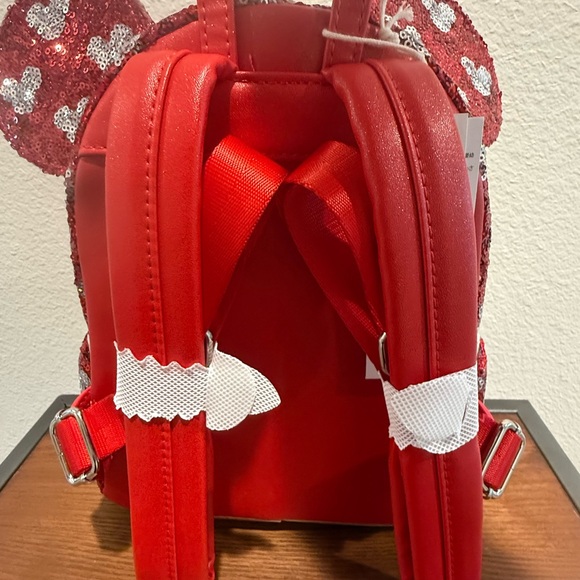 NWT Disney Parks Red Sequin Minnie Mouse Mini Backpack with Silver Bow - Picture 4 of 7